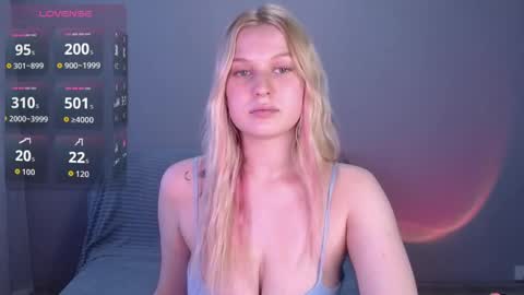 Amili online show from May 19, 2:23 pm