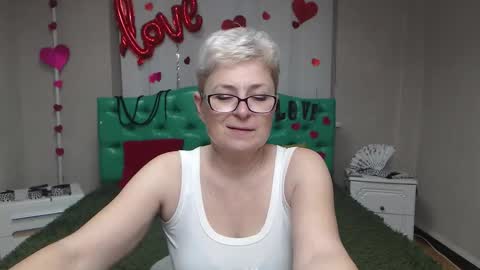 EmiliaGree online show from November 18, 6:12 pm