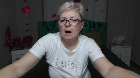 EmiliaGree online show from December 3, 6:28 pm