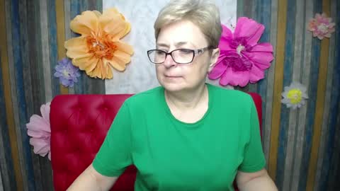 EmiliaGree online show from May 10, 5:07 pm