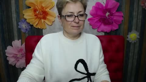 EmiliaGree online show from May 14, 5:20 pm