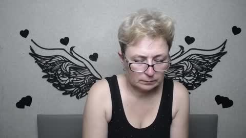 EmiliaGree online show from May 20, 6:14 pm