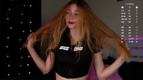 Tessa online show from October 1, 11:22 pm