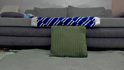 Emiliana online show from April 8, 11:32 am