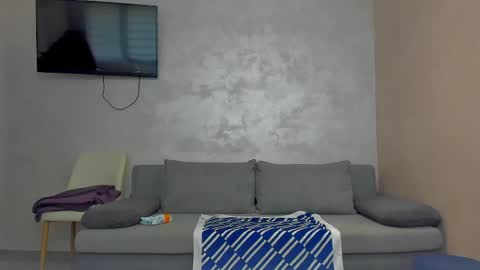 Emiliana online show from April 24, 10:18 am