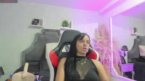 EmiliaRose online show from May 8, 9:31 pm
