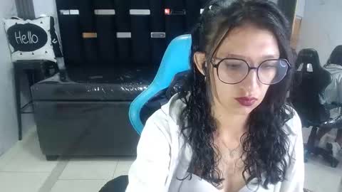 Snapshot of emiliastyle_a chatting on October 8, 2:47 pm emiliastyle_a online show from October 8, 2:47 pm