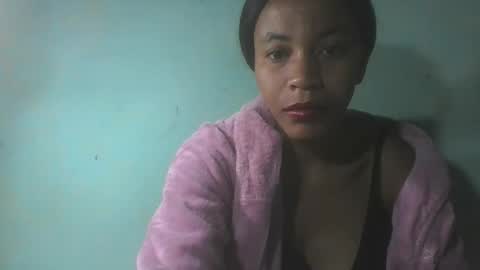 Snapshot of emilie2388 chatting on October 7, 12:19 am emilie2388 online show from October 7, 12:19 am