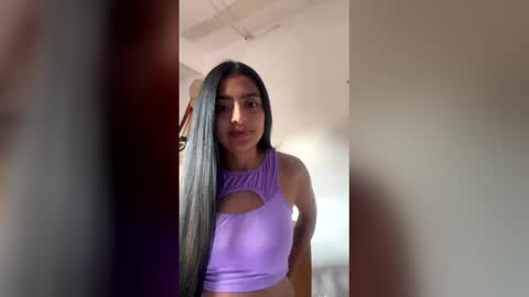 emiliecampbell online show from February 8, 10:24 pm