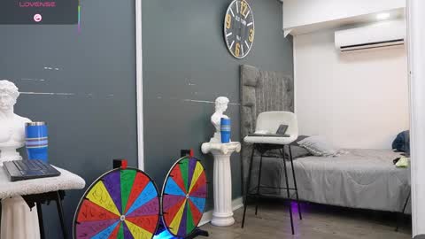 Emilio online show from April 25, 1:41 pm
