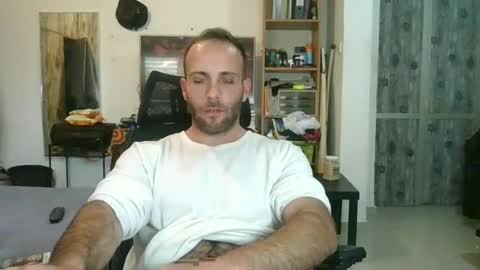 Snapshot of emiliozem8 chatting on January 4, 12:27 pm EmilioZem8 online show from January 4, 12:27 pm