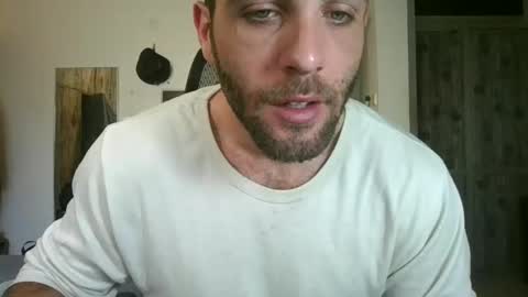 Snapshot of emiliozem8 chatting on January 17, 8:24 am EmilioZem8 online show from January 17, 8:24 am