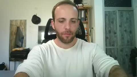 Snapshot of emiliozem8 chatting on January 31, 8:01 am EmilioZem8 online show from January 31, 8:01 am