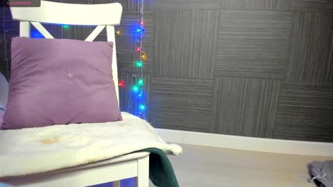 Emiliya online show from December 29, 8:55 am