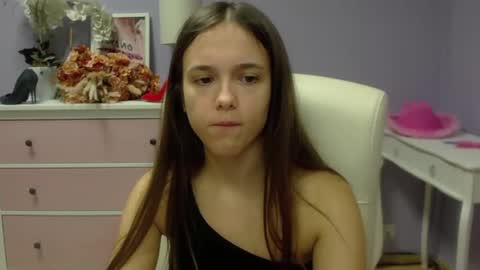Emilly online show from March 4, 7:30 am