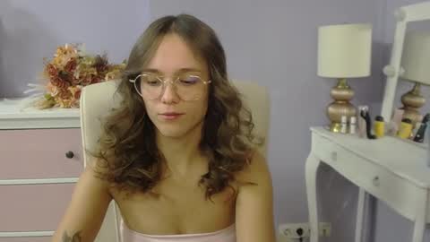 Snapshot of emilly_lust99 chatting on January 9, 8:06 am Emilly online show from January 9, 8:06 am