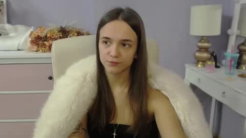 Snapshot of emilly_lust99 chatting on February 4, 7:47 am Emilly online show from February 4, 7:47 am