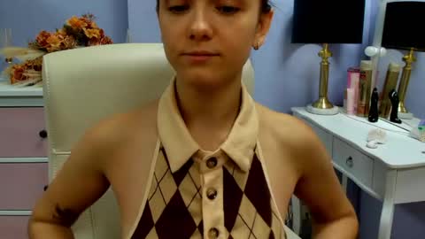 Emilly online show from May 15, 7:04 am
