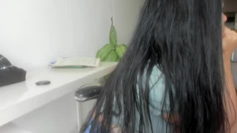 Emilly  online show from May 4, 3:08 pm