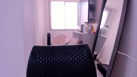 emilly online show from March 5, 2:46 pm