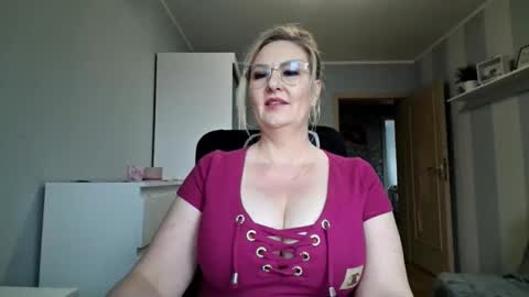 EmillyLove online show from March 14, 2:55 pm