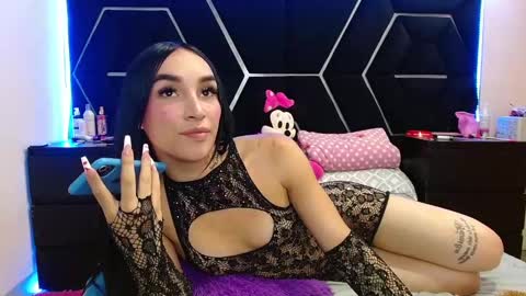 emillystonex online show from December 17, 3:28 pm