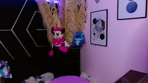 emillystonex online show from January 7, 5:59 pm