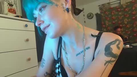 Snapshot of emily0903 chatting on January 6, 6:17 am Emily Love online show from January 6, 6:17 am