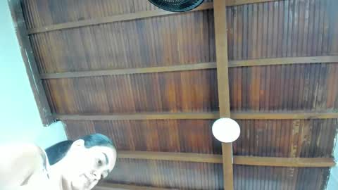 Snapshot of emily18__ chatting on March 18, 11:02 am Emily online show from March 18, 11:02 am