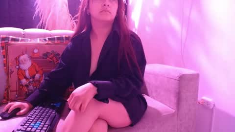 emily308876 online show from April 25, 1:14 pm