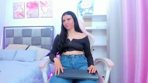 emily9__ online show from May 21, 8:16 pm