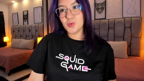 Emily online show from December 28, 7:44 am