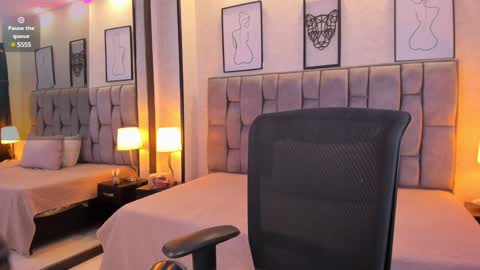 Emily online show from January 23, 8:25 am