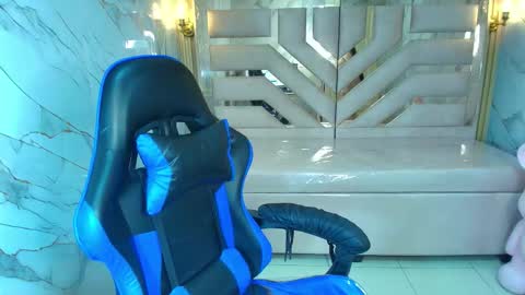 Emily online show from February 2, 1:21 pm