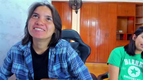 Emily and Soffy online show from May 5, 12:24 pm