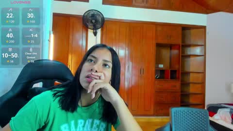 Emily and Soffy online show from May 13, 12:02 pm