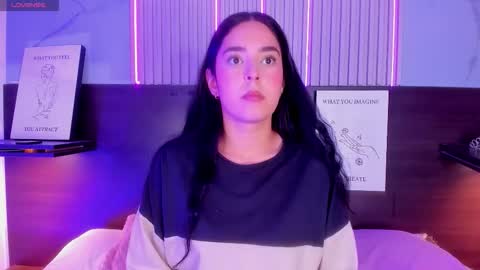 emily_as_ online show from March 21, 11:19 pm