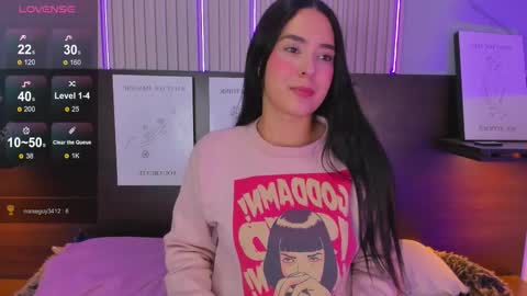 emily_as_ online show from March 26, 11:43 pm