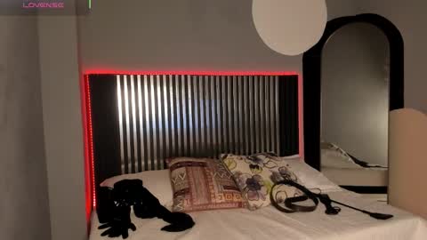              online show from October 17, 8:22 pm