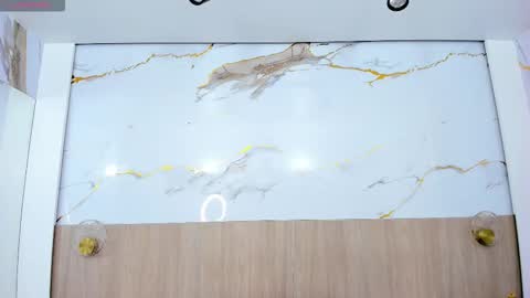 Snapshot of emily_browne chatting on October 21, 7:03 pm emily online show from October 21, 7:03 pm