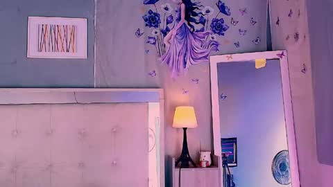 emily_castillo1_ online show from May 1, 5:56 am