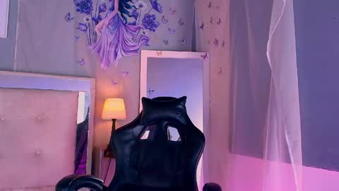 emily_castillo1_ online show from May 10, 5:56 am
