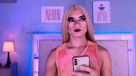 Snapshot of emily_castillo_1 chatting on September 12, 3:17 am emily_castillo_1 online show from September 12, 3:17 am
