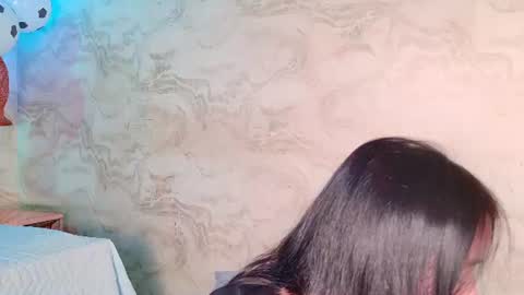 Snapshot of emily_dempsey chatting on June 22, 7:22 pm emily_dempsey online show from June 22, 7:22 pm