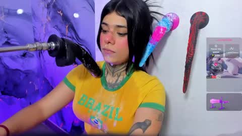 Snapshot of emily_evol chatting on April 23, 12:29 pm emily_evol online show from April 23, 12:29 pm