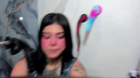 Snapshot of emily_evol chatting on May 14, 11:39 am emily_evol online show from May 14, 11:39 am