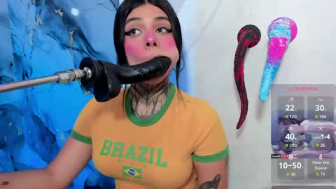 Snapshot of emily_evol chatting on May 19, 11:49 am emily_evol online show from May 19, 11:49 am