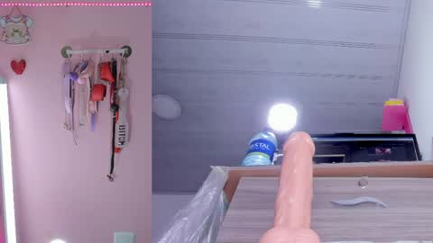 emily_foxxxi online show from May 16, 11:14 pm