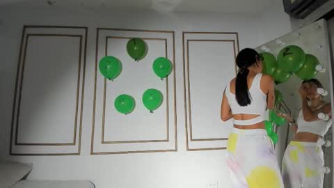 Snapshot of emily_gaviria1 chatting on March 18, 12:08 pm emily_gaviria1 online show from March 18, 12:08 pm