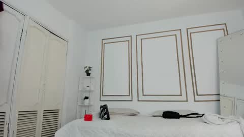 Snapshot of emily_gaviria1 chatting on March 28, 12:16 pm emily_gaviria1 online show from March 28, 12:16 pm